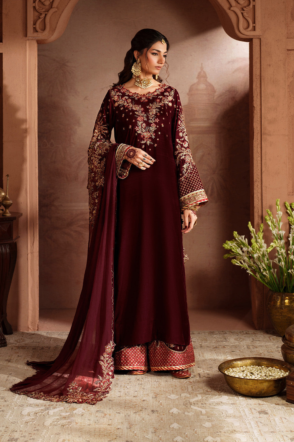 IV-55 راگنی EMBROIDERED VELVET