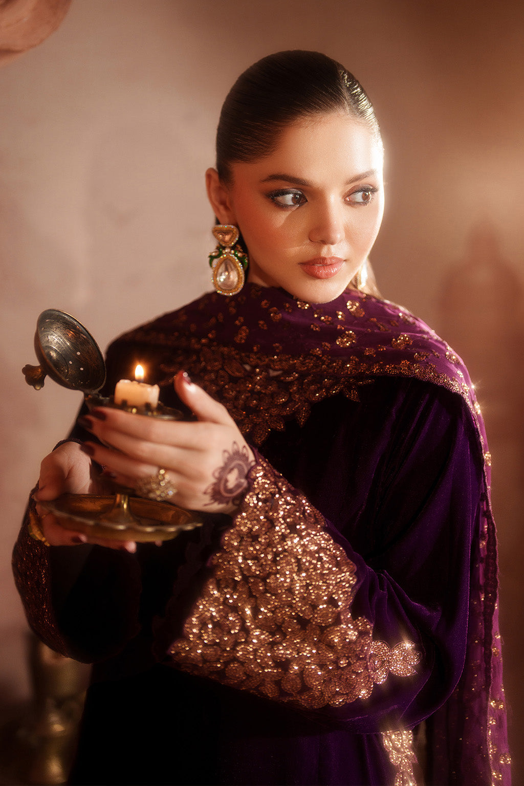 IV-57 راگنی EMBROIDERED VELVET