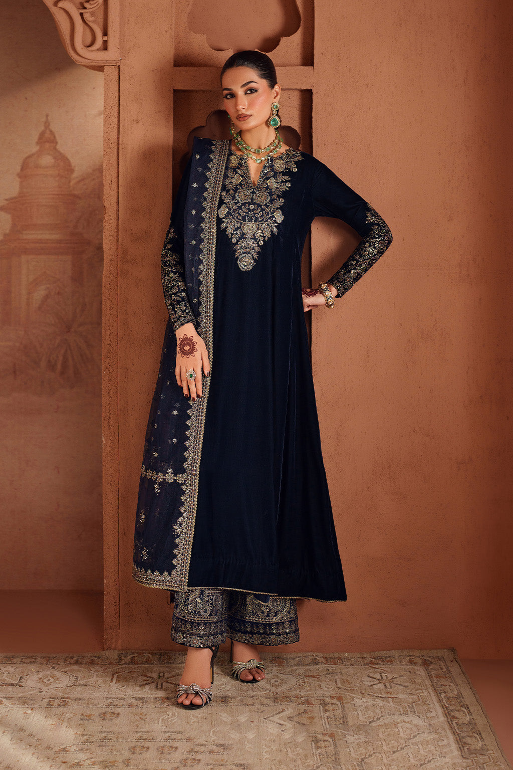 IV-66 راگنی EMBROIDERED VELVET